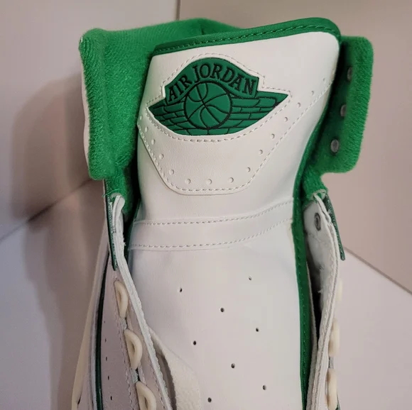 Air Jordan 2 Retro - Picture 4 of 9